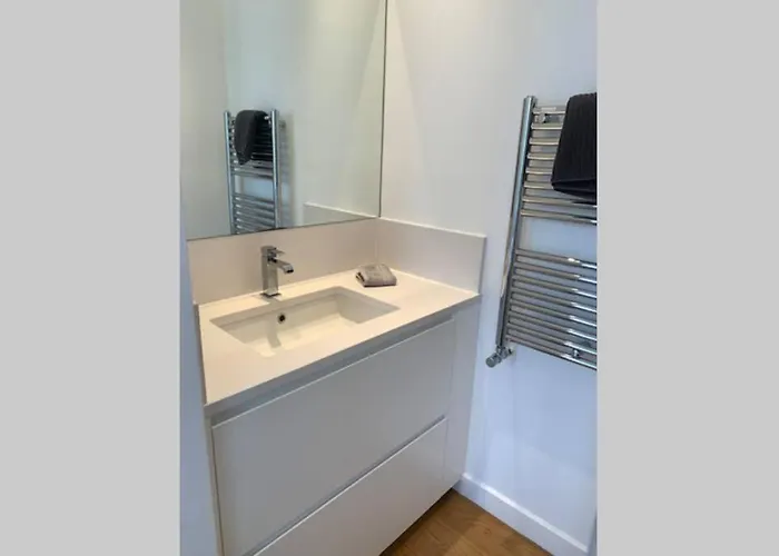 Le Lafayette Hp Niza